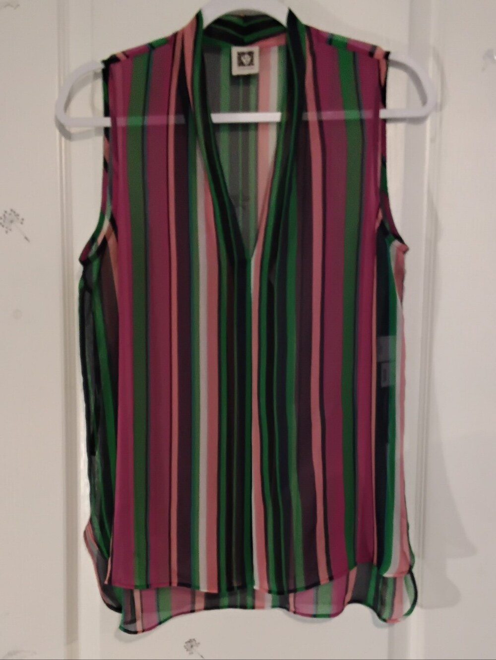 VTG Anne Klein Sleeveless V-Neck Camisole - L